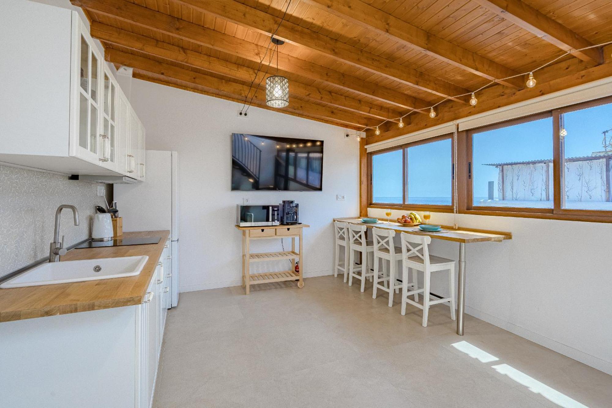 Casa Romantica Ocean View Алькала Екстер'єр фото
